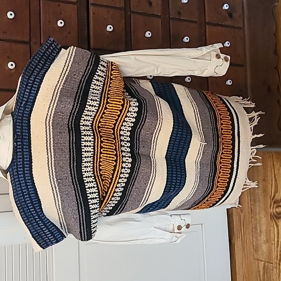 VTG Serape Poncho Wool Blanket Vest with Fringe. Western, Boho, Festival Pattern - Picture 3 of 11